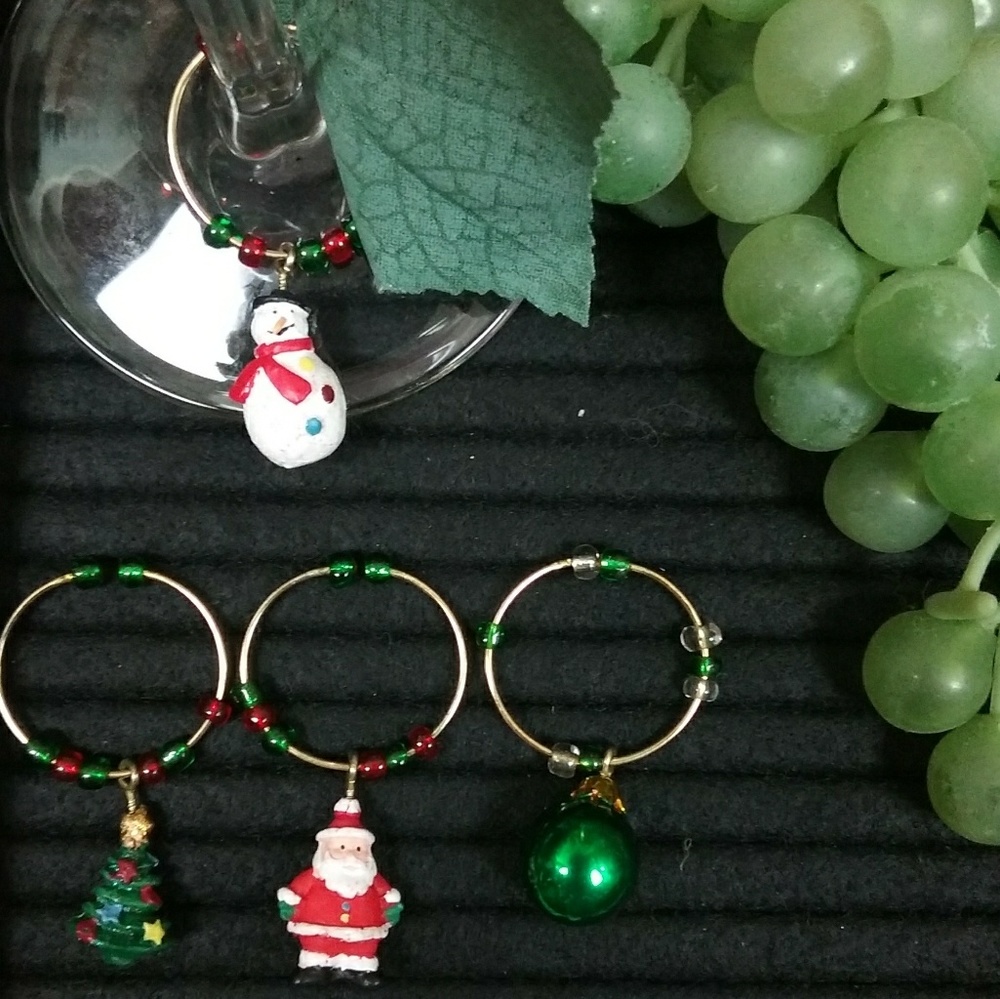 Christmas Theme Wine Glass Charms (4) - Picture 4 of 7